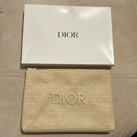 Dior Raffia Pouch - Picture 1 of 11